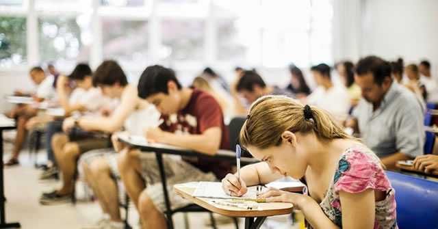 Estudantes têm até esta sexta-feira para renovar contratos do Fies