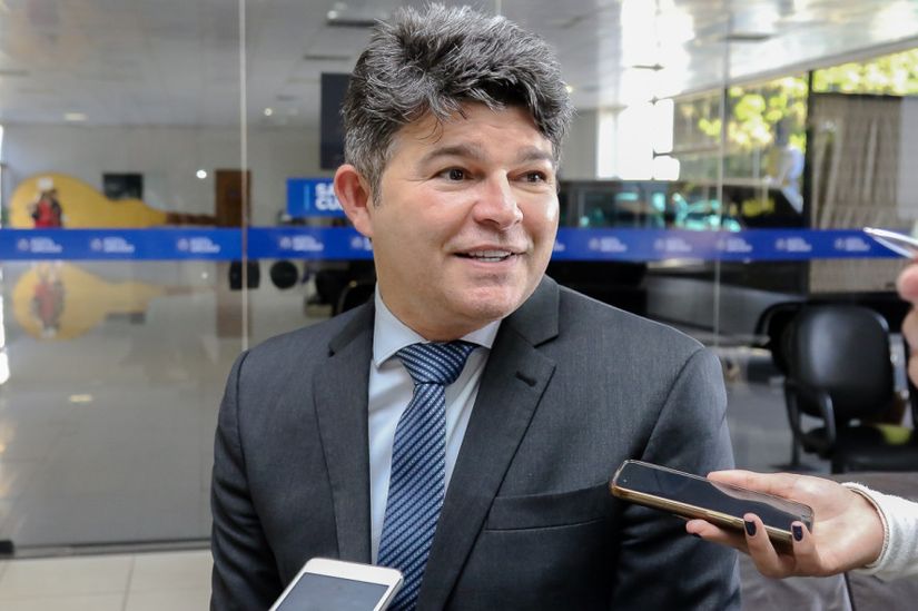 Medeiros pede demissão de ministro da Justiça