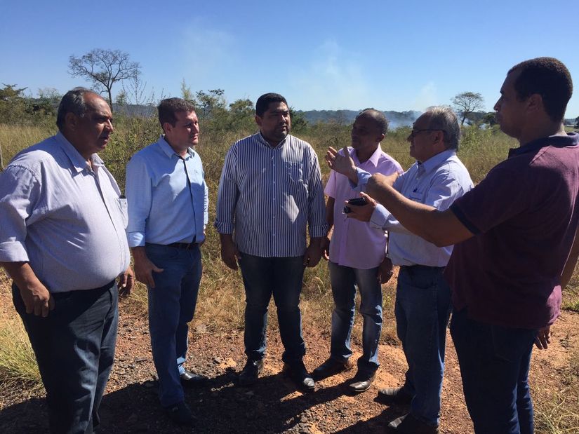 Vereadores visitam área que abrigaria o NAI