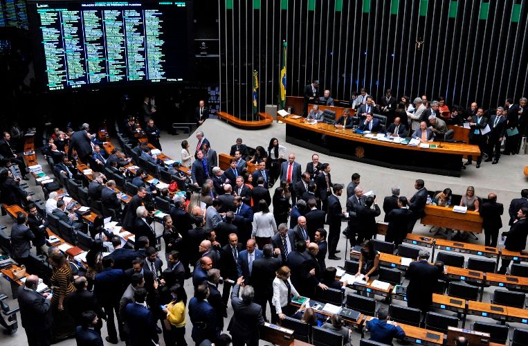 Janela partidária movimenta 59 deputados federais