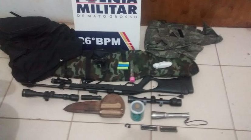 Marido é preso com rifle e 124 munições depois de agredir mulher