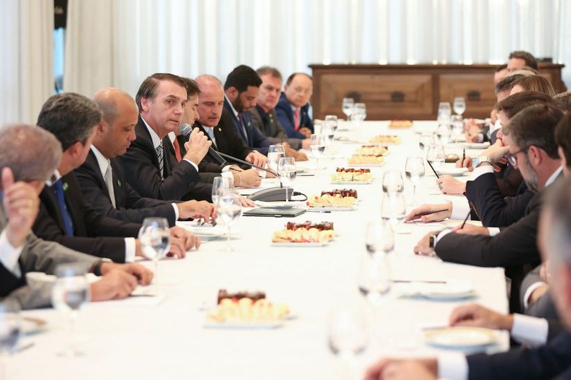 Bolsonaro e líderes debatem eventuais mudanças na reforma