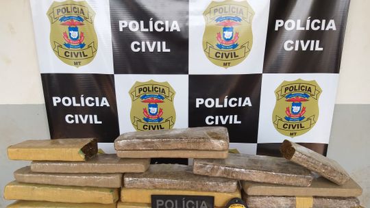 Traficante é preso pela Polícia Civil e mala com 15 tabletes de maconha apreendida