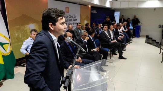 PSB garante investimento de R$ 284 milhões para levar energia a 72 mil pessoas
