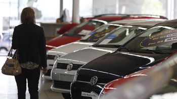 Venda de veículos fecha 2017 com alta de 9,23%