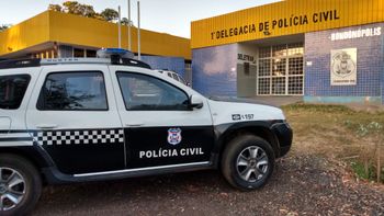 Homem é presos após invadir casa da ex-mulher e dar soco na boca dela 