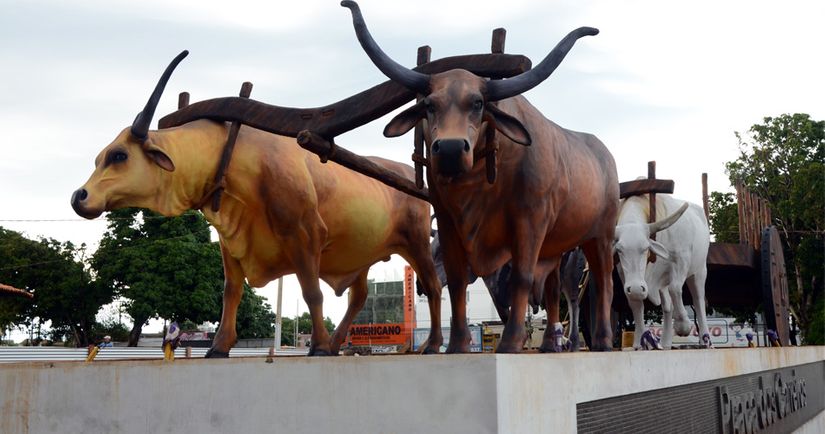 Monumento na Praça dos Carreiros está com 95% das obras concluídas