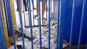 Criminosos invadem terminal de ônibus e fogem com dinheiro de cofres na Capital 