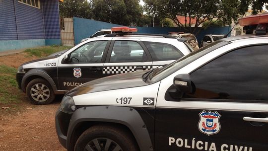Mulher condenada pelo assassinato da própria mãe é presa