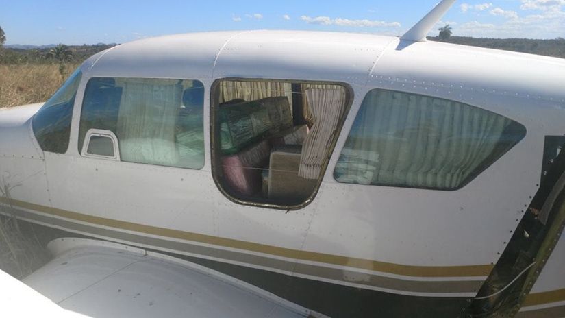 Avião que saiu do MT com 500 quilos de cocaína é interceptado pela FAB em Goiás