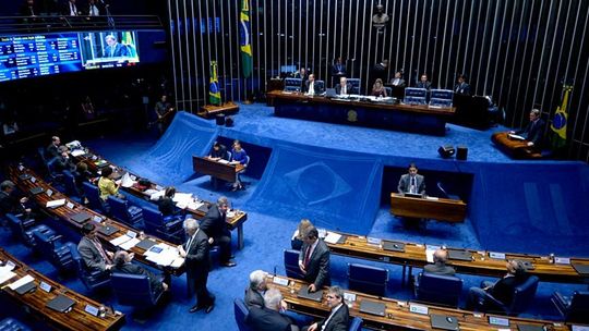 Crédito rural e financiamento de campanha eleitoral estão em pauta no Plenário 