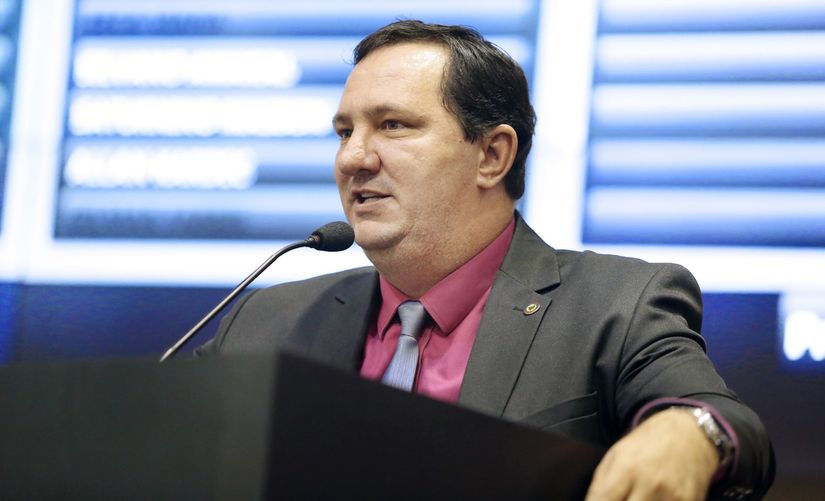 Barranco vota contra aprovação das contas do governo Taques referentes a 2016