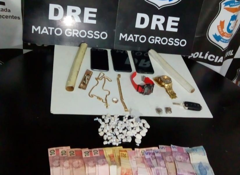 Polícia Civil fecha boca de fumo no bairro Goiabeiras com quatro conduzidos
