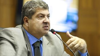 Deputados temem falência do plano e cobram informações sobre caos financeiro