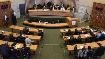 Câmara Legislativa do DF adia votação do Iprev para quinta-feira