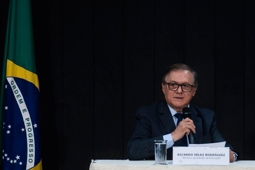 Ministro da Educação repudia massacre em escola de Suzano