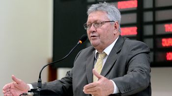 Fica cada vez mais difícil saber o que é situação e oposição