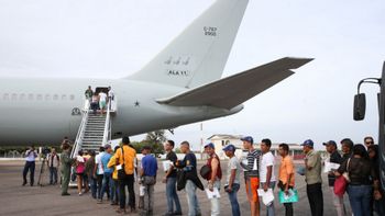 FAB leva 187 venezuelanos para PB, AM e SP
