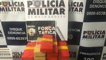 Denúncia leva Força Tática a interceptar traficante com 11 tabletes de maconha 