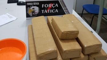 Operação da PM apreende 26 armas de fogo e 35 kg de drogas em MT