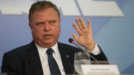 Com embaixadores Maggi trata de acordos bilaterais