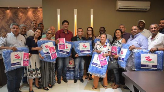 Parceria comunitária beneficia 100 mil famílias