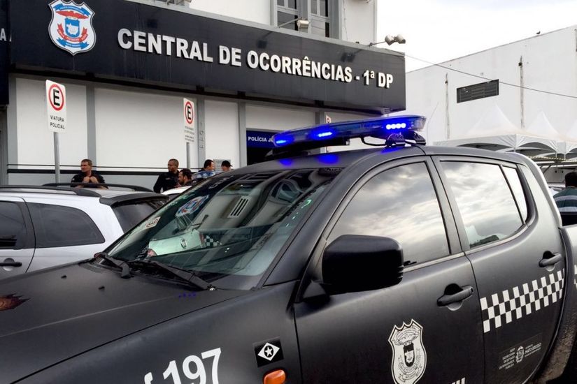 Homem suspeito de decapitar dois homens a mando de facção é preso pela Polícia Civil 