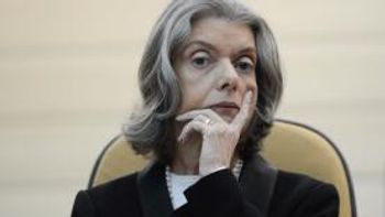 CNJ decide investigar folha de salários de juízes de todo o país