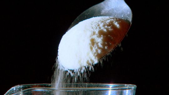 Está na hora de tratarmos o açúcar como lidamos com o tabaco?