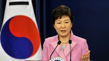 Ex-presidente da Coreia do Sul é condenada a 24 anos de prisão por corrupção