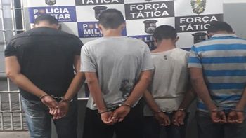 Dois são presos e outros apreendidos com revólver registrado em nome de policial civil