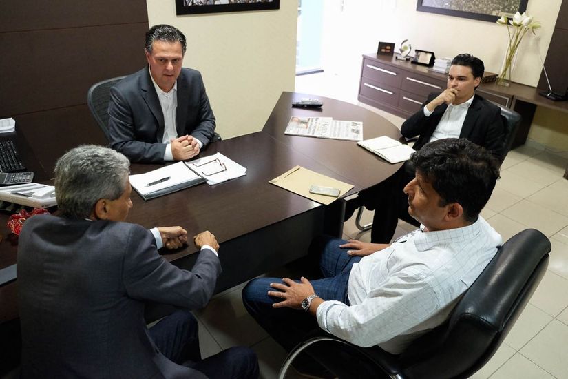 Fávaro reúne AMM e Indea para reestruturação de unidades no interior