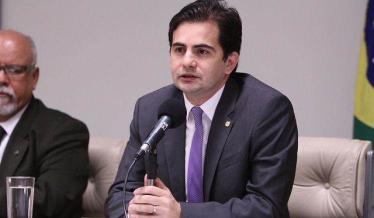 Falta de cobertura em Mato Grosso leva deputado a propor lei que universaliza o serviço 