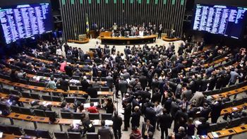Principais nomes da base do governo estão citados em delações 