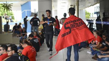 Funcionários do Detran cruzam os braços a partir de segunda-feira em todo o Estado