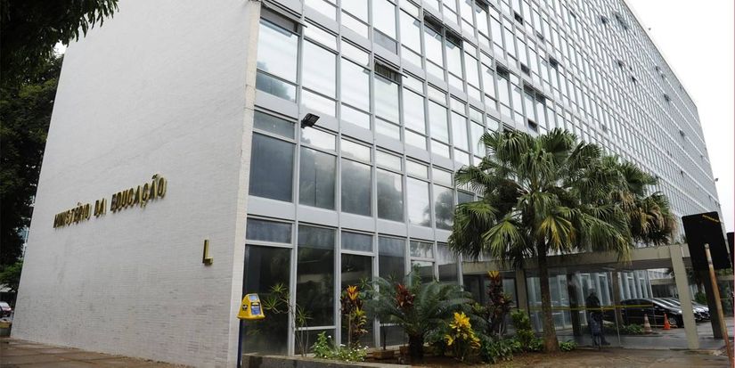 MEC muda regras para expedição de diplomas de graduação