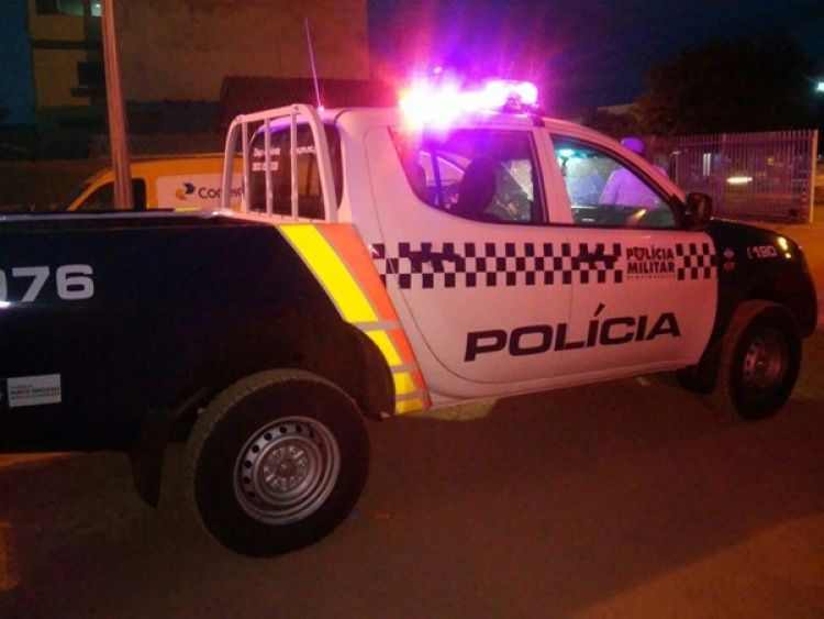 Mulher de 49 anos é morta a facas em boca de fumo e casal é preso 