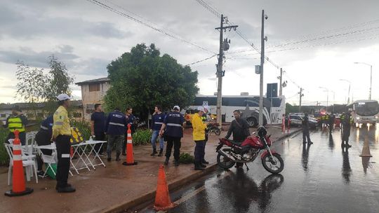 Em 30 minutos de Operação Lei Seca, 2 são multados e 3 veículos são removidos