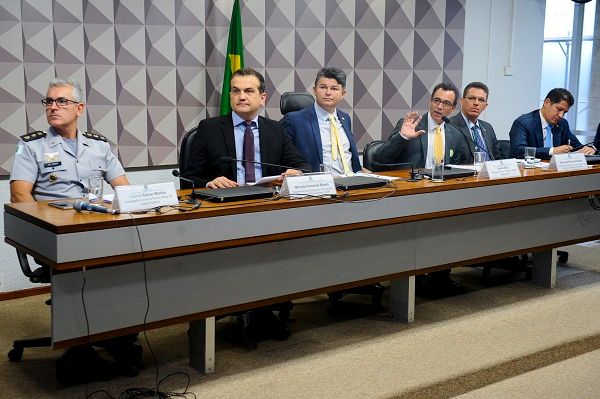 Medeiros preside Comissão que define aposentadoria especial para policiais