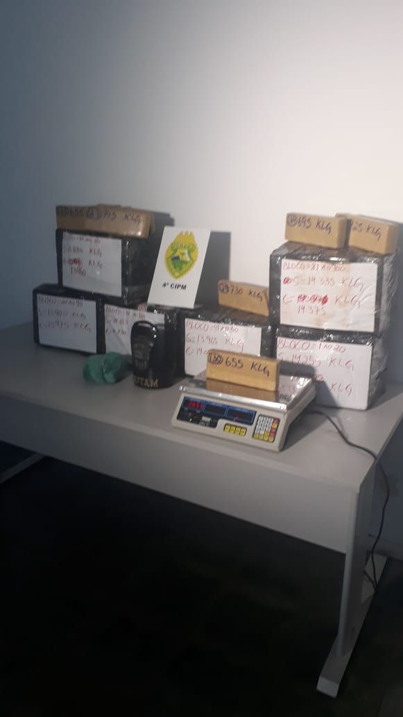 Conta bancária leva polícia a suposta integrante de quadrilha e apreende 90 kg de drogas