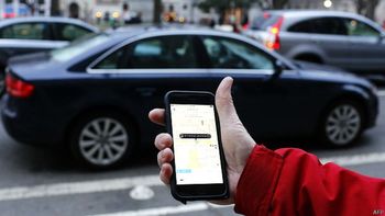 João Mototaxi diz que Uber tem de ser cadastrado e usar placa vermelha