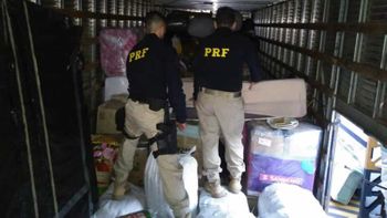 Cerca de 2 toneladas de mercadorias ilegais peruanas são apreendidas pela PRF