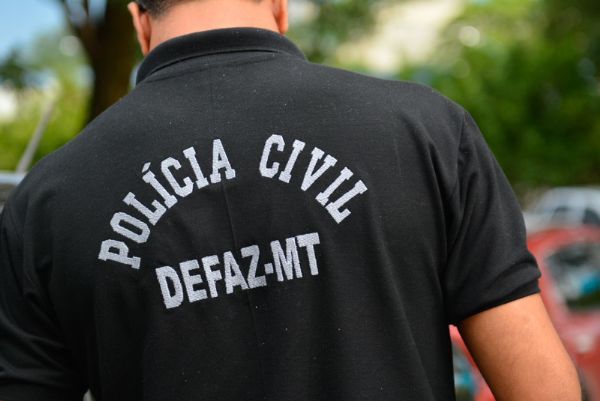 Ex-adjunto da Seduc é preso e deputada federal é investigada em operação da Defaz