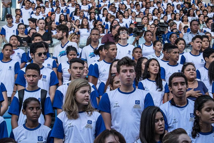 Estados e municípios pedem Fundeb permanente e mais recursos da União