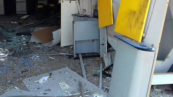 Banco reabre na cidade depois de nove meses