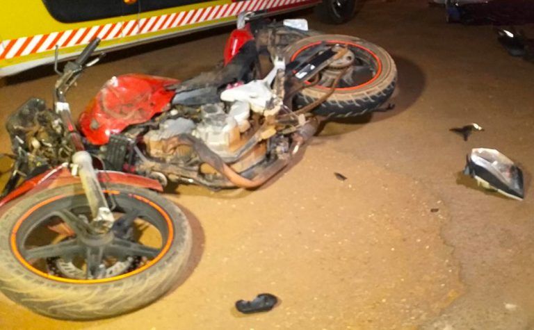 Motociclista morre em acidente com carreta na BR-163; condutor fugiu 