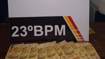 Dupla é flagrada pela PM com R$ 500 em notas falsas