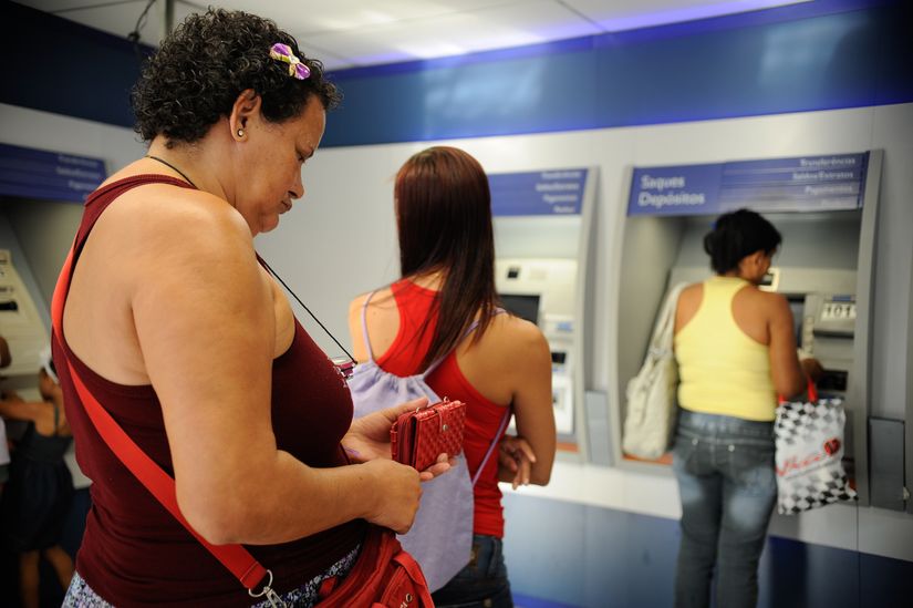 Governo eleva para R$ 35 bilhões expectativa de injeção de recursos com FGTS