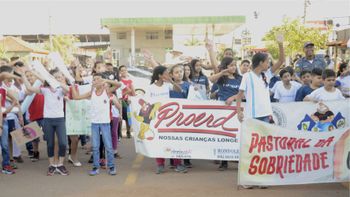 Proerd: Alunos realizam caminhada de conscientização em Rondonópolis
