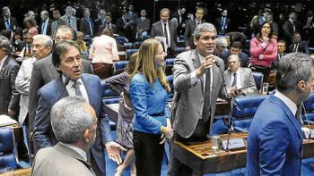Com aprovação da PEC do teto dos gastos, governo quer reduzir o pessimismo
